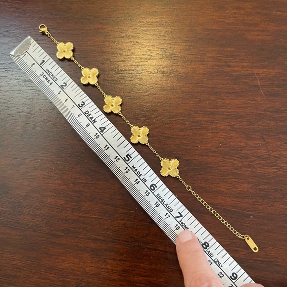 High quality 18K gold plated clover leaf bracelet - Picture 4 of 7